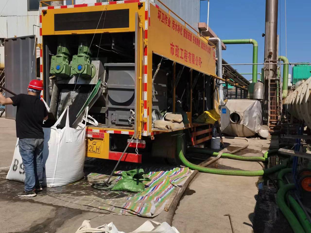 伽师淤泥压干处理